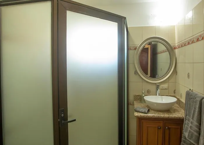 Three Bedroom Sunny Townhome Сasa de vacaciones