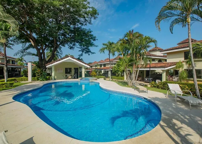 Three Bedroom Sunny Townhome Сasa de vacaciones *