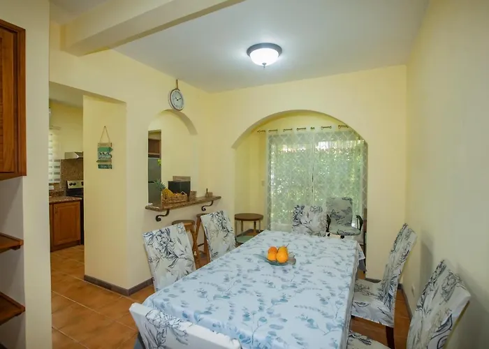 Three Bedroom Sunny Townhome Сasa de vacaciones *
